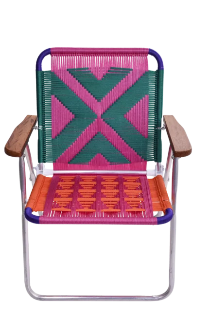 POLTRONA TRAMEI com Intervenção Artesanal. Trama: IRACEMA. Base: ALUMÍNIO